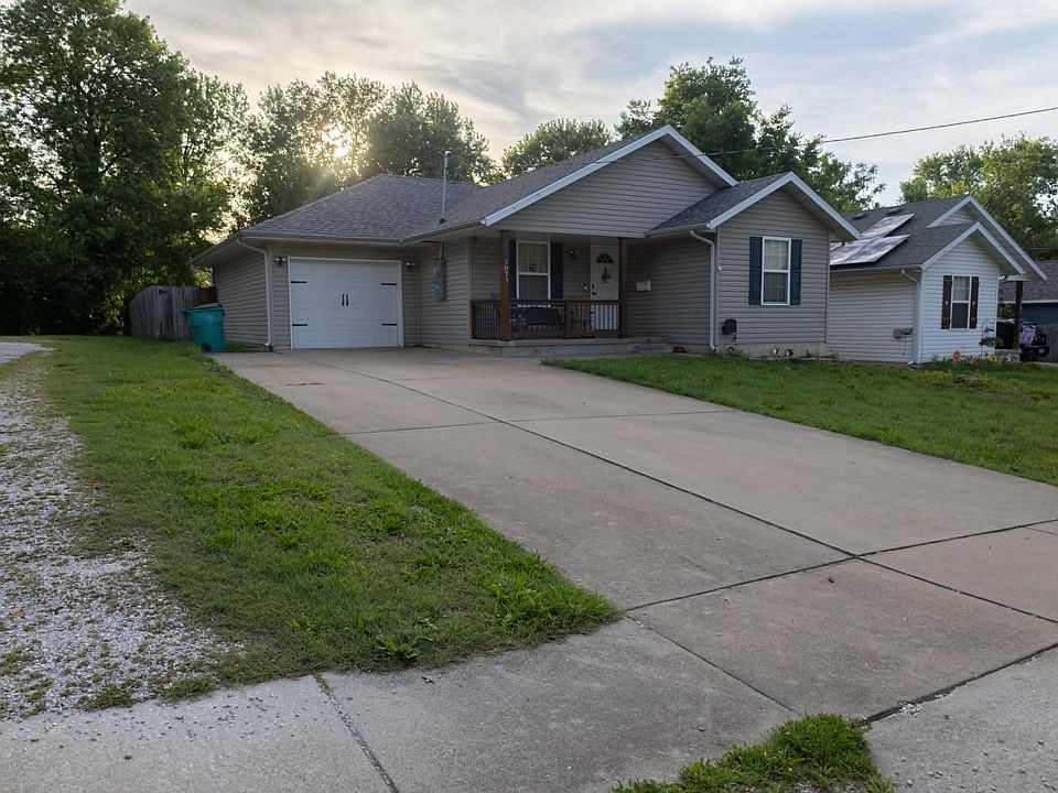 1st image of 2073 N Elizabeth Avenue