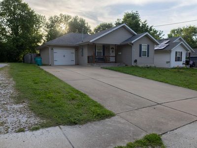 2073 N Elizabeth Avenue, Springfield, MO, 65803