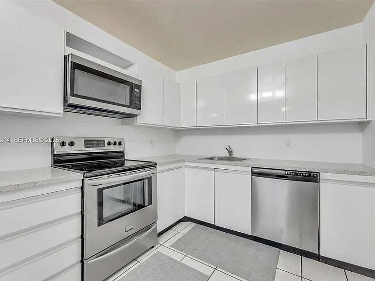 2500 Parkview Dr #1418 — Photo 7