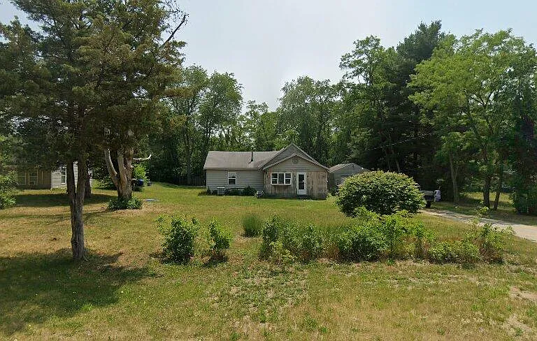 26408 Tyris Ave — Photo 1
