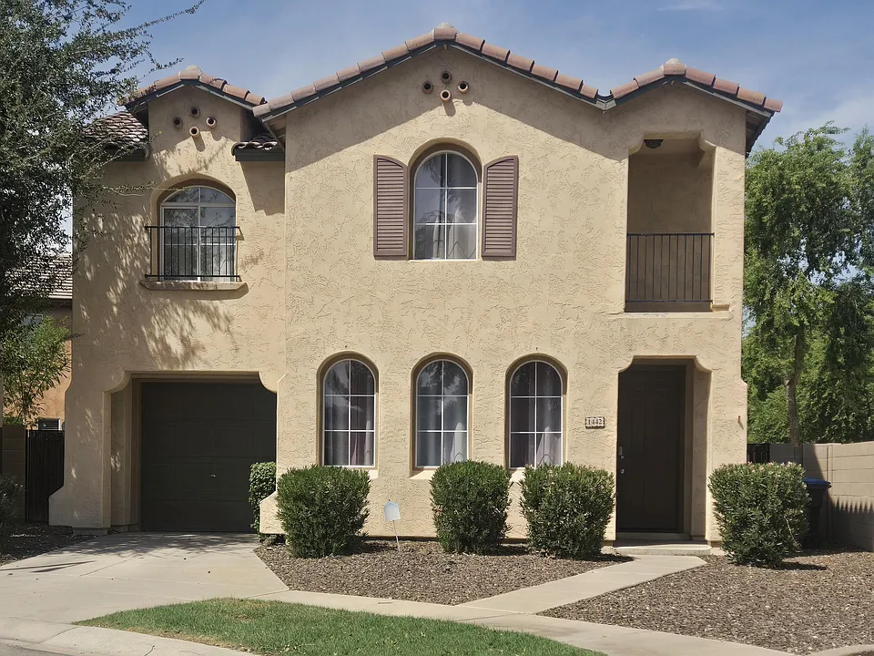 1442 E Mobile Ln