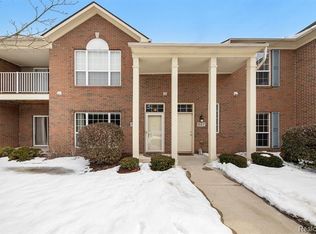 529 Mulberry St, Wyandotte, MI 48192