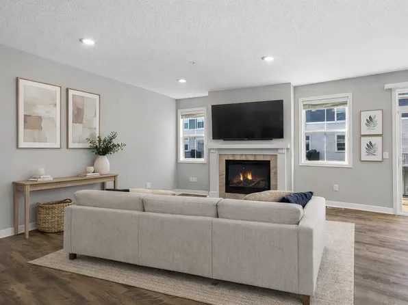 7265 Zircon Ct N, Maple Grove, MN 55311