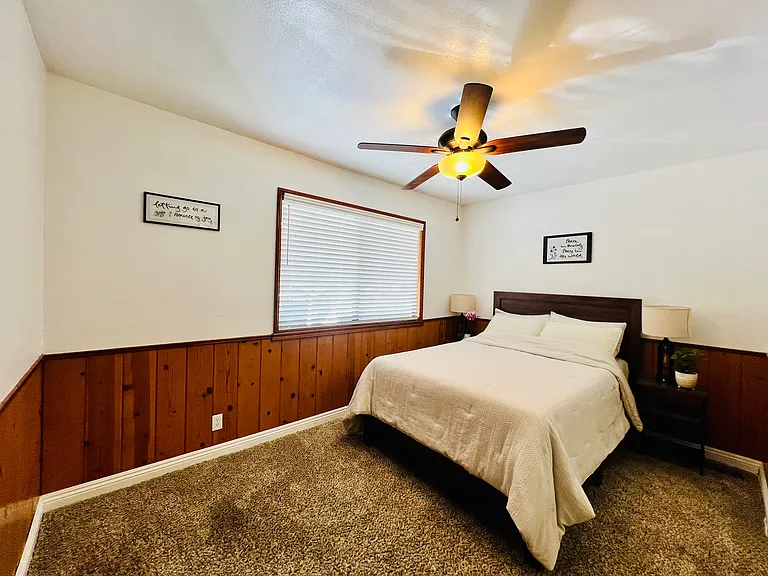 1080 Chateau Dr — Photo 3