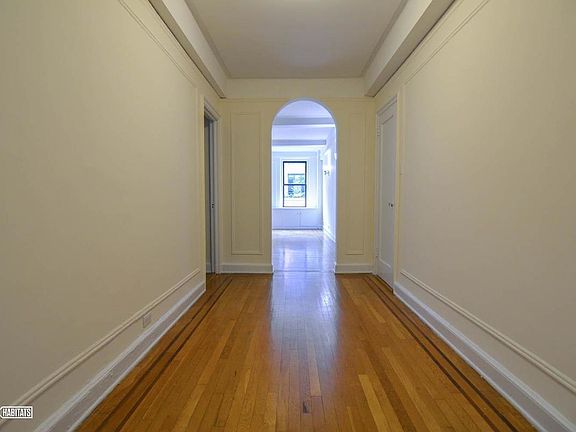 4th image of 201 W 77th St APT 11F