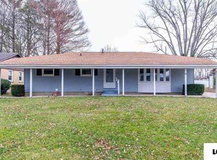 18 Houser Ct, Lincoln, IL 62656