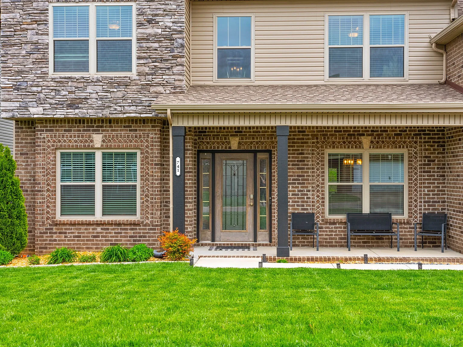 6 bed, 3124 sqft, $2,650 — Photo 2