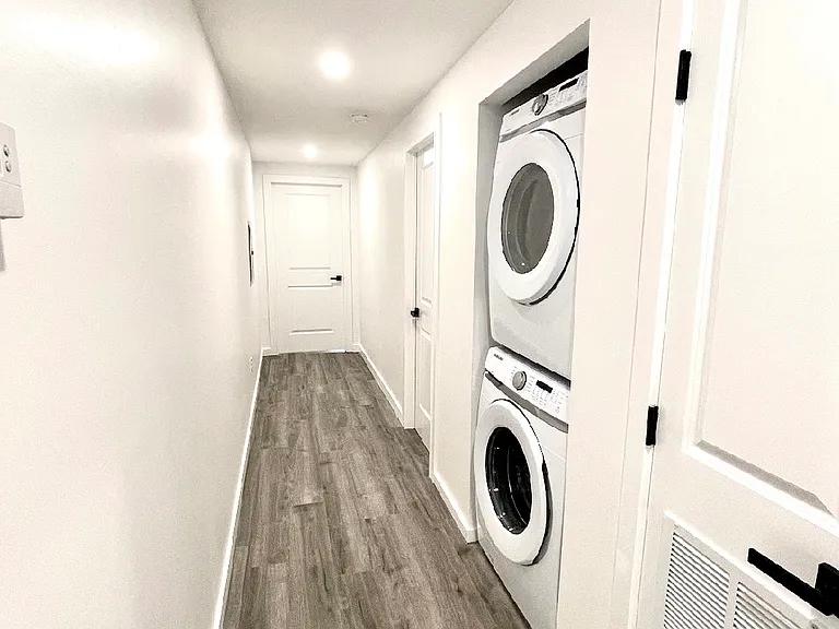 1257 S 23rd St #1 — Photo 2