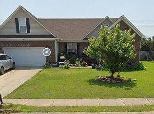 1111 Thistle Gold Dr, Hope Mills, NC 28348