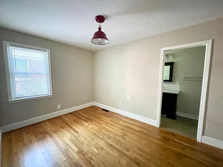 1051 S Holly St — Photo 13