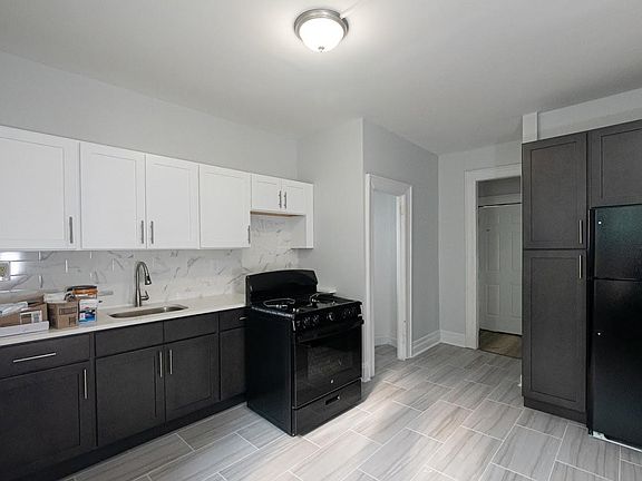 2nd image of 726 S 13th St Floor 1