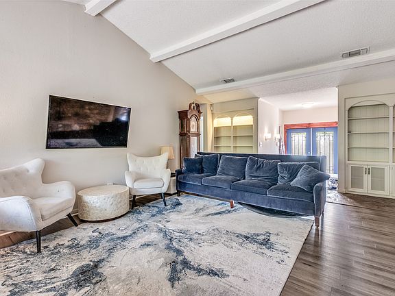 4th image of 2120 Valleydale Dr