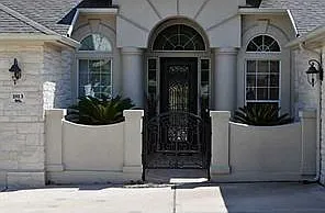 1813 Val Verde — Photo 3
