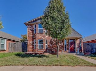 2124 Meench Dr, Moore, OK 73170