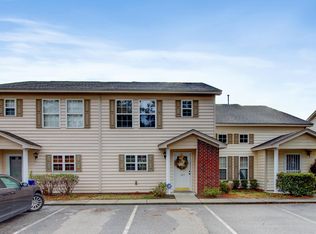 105 Amberwood Ln, Summerville, SC 29483
