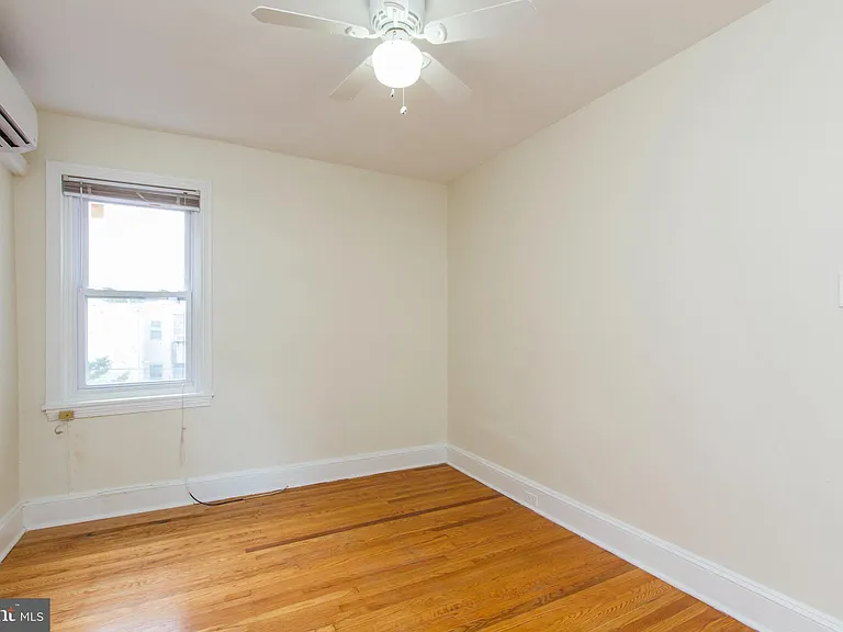 2207 Catharine St #2 — Photo 19