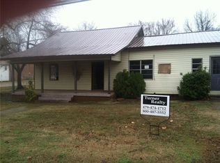 501 E Highland Ave, Wister, OK 74966