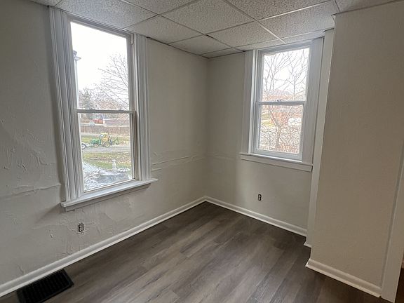 4th image of 439 Westminster Ave #1