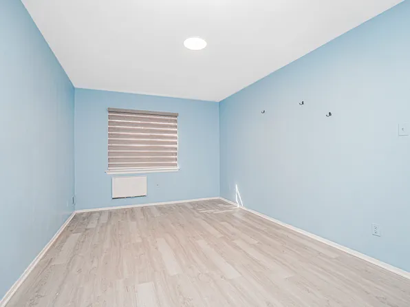 1740 East 13th Street image 3 of 24