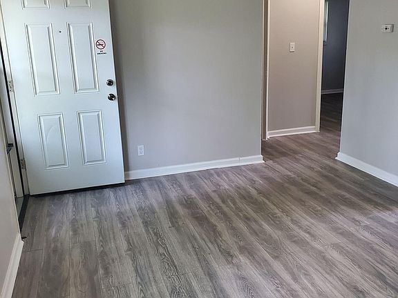 3rd image of 1324 Sparhawk Ave
