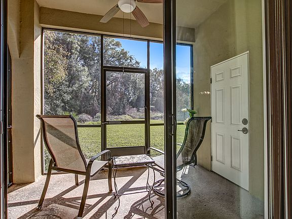 3rd image of 455 La Travesia Flora St Unit 101