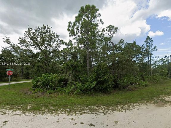 2nd image of 28047 Aloha Dr