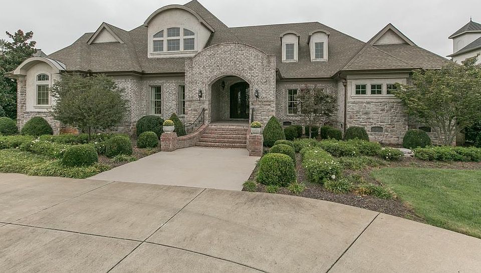 1st image of 1471 Avellino Cir