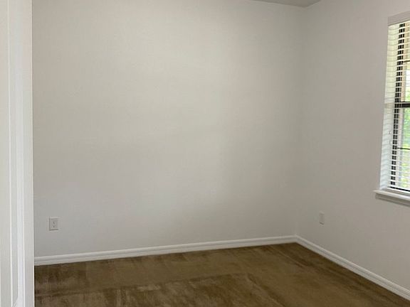3rd image of 13244 Longacre Dr