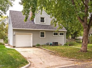 1410 Damon Ct SE, Rochester, MN 55904