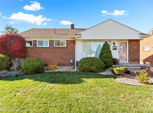 9864 Fox Ave, Allen Park, MI 48101