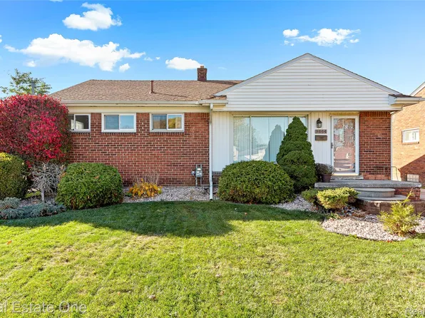 9864 Fox Ave, Allen Park, MI 48101