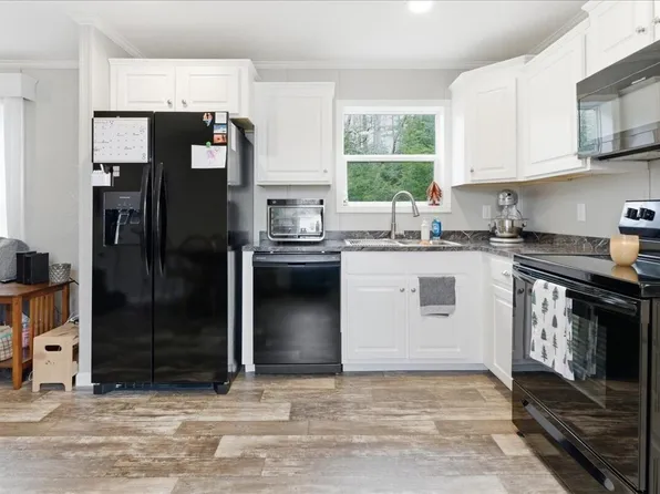 15 Blue Rock Road #12, Monmouth, ME 04259