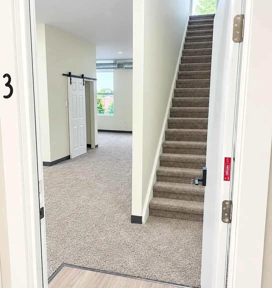 1 bed, 1.5 bath, $1,900 — Photo 2