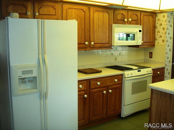 5th image of 849 SE Kings Bay Dr