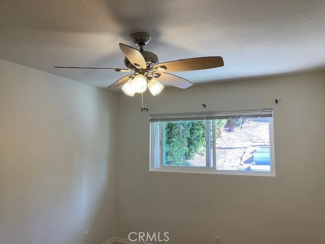 25042 Armagosa Dr — Photo 15