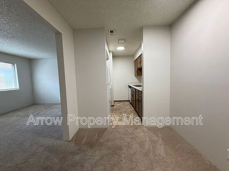1431 D St #1 — Photo 4
