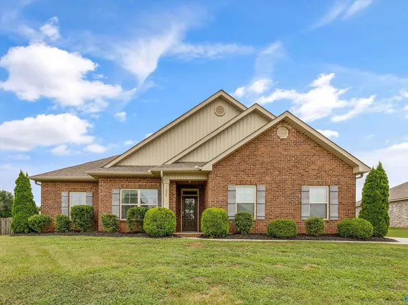 222 Dinner Tree Sq, Huntsville, AL 35811