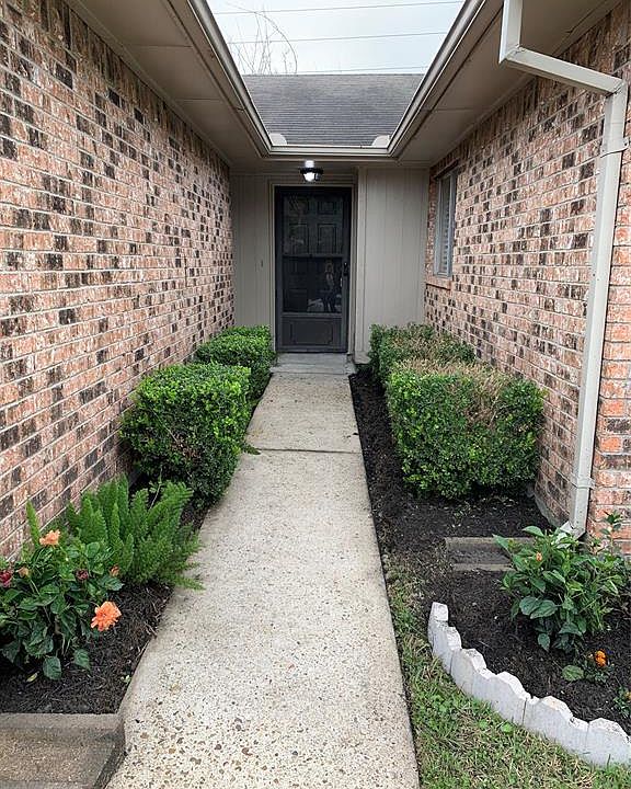 1st image of 1110 Woodbridge Ave
