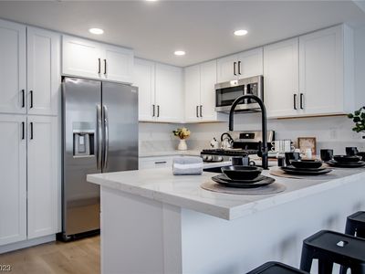 3200 Ivory Coast Dr, Las Vegas, NV, 89117