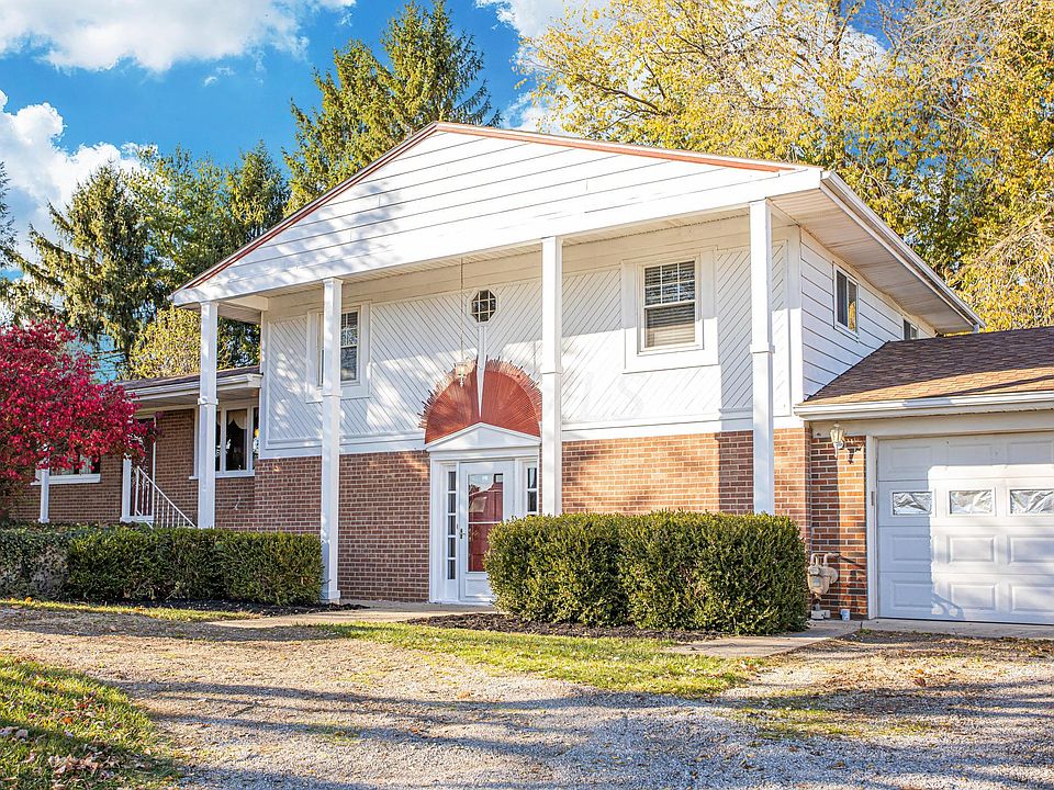1st image of 140 Hillcrest Dr