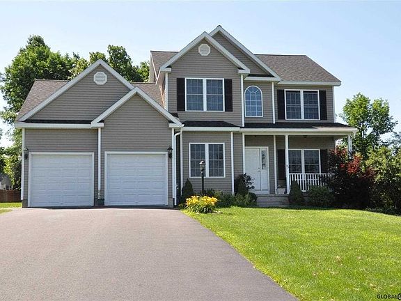 2nd image of 87 Blue Jay Way