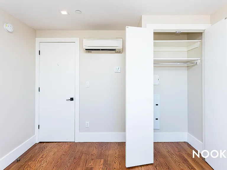 136 Erasmus St #4A — Photo 16
