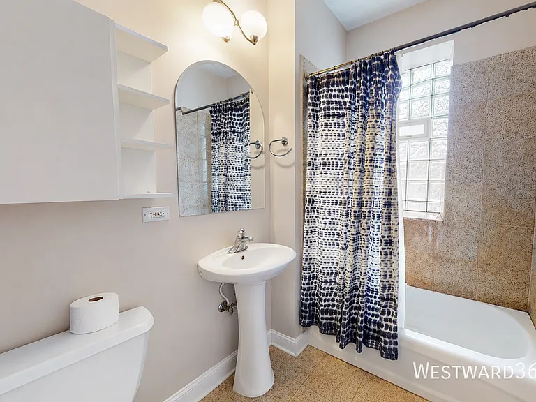 2701 N Richmond St #1 — Photo 8