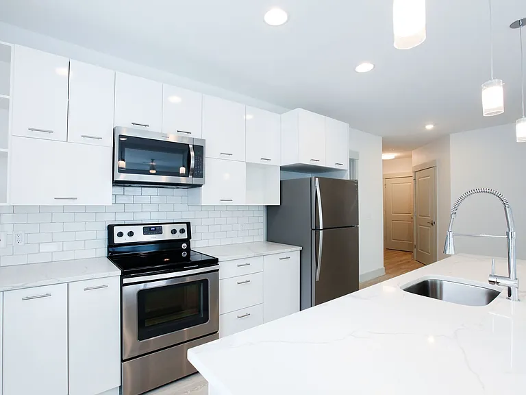 Excelsior Park Apartments — Photo 24