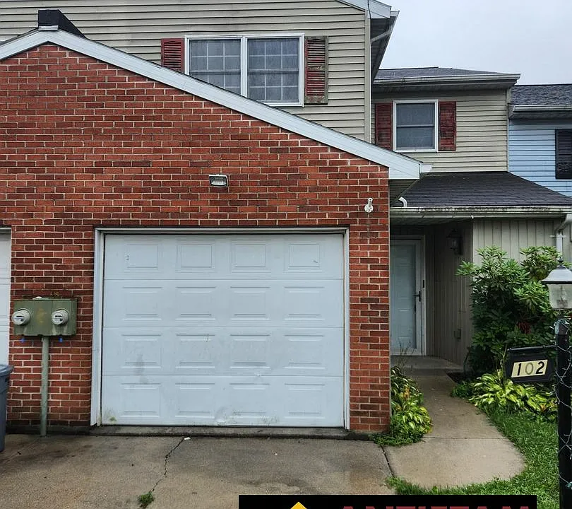 102 Nottingham Dr