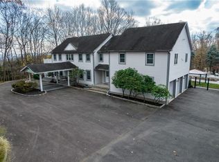4 Foxwood Dr, Tomkins Cove, NY