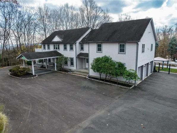 4 Foxwood Drive, Tomkins Cove, NY 10986