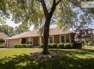 9605 W 105th Ter, Overland Park, KS 66212