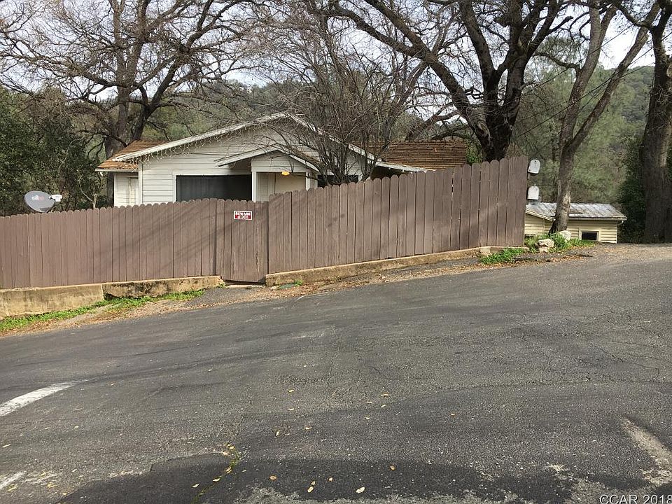 1st image of 563 Barretta St #1/2