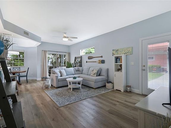 3rd image of 5370 Park RD #2